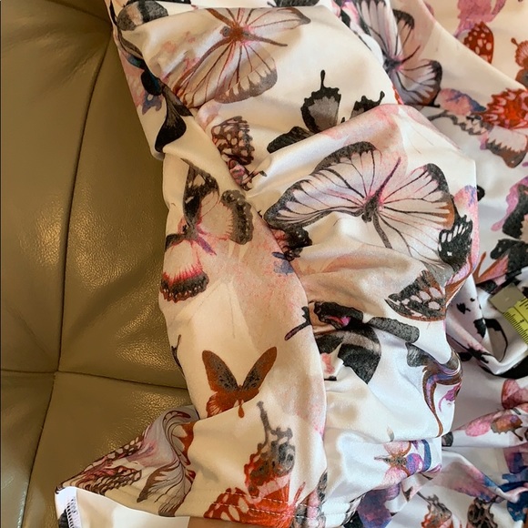 DKNY Printed Surplice Ruched One-Piece Swimsuit - Picture 7 of 8